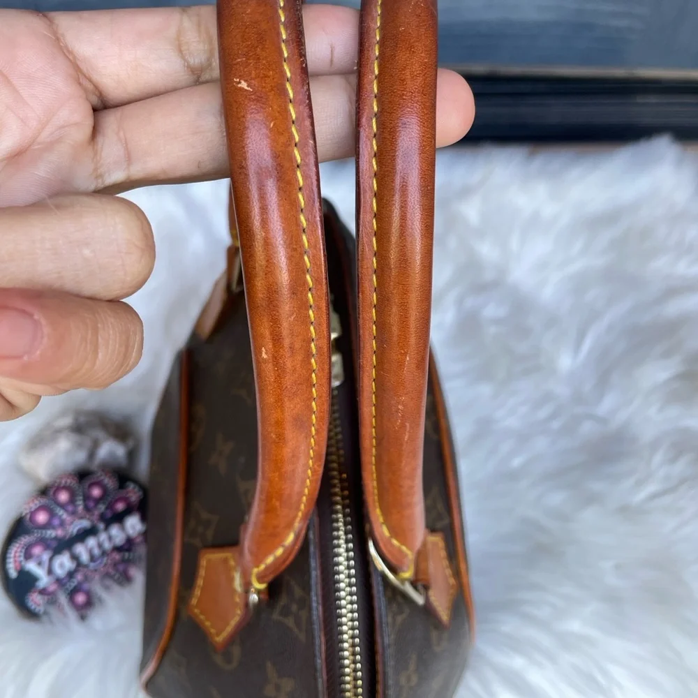 Louis Vuitton Ellipse Monogram  size PM Shoulder Bag - Picture 13 of 17